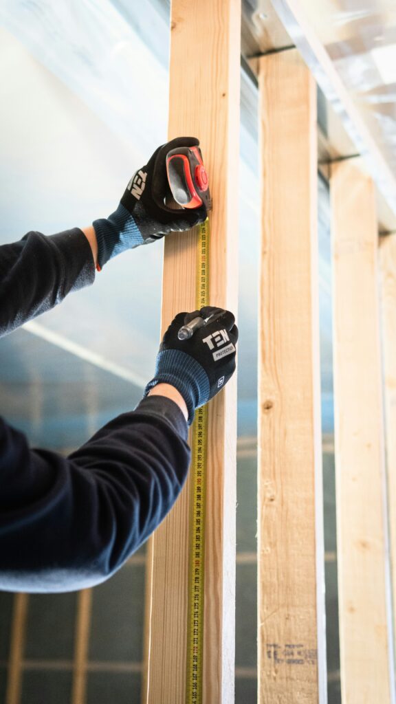 Trades people - carpentry